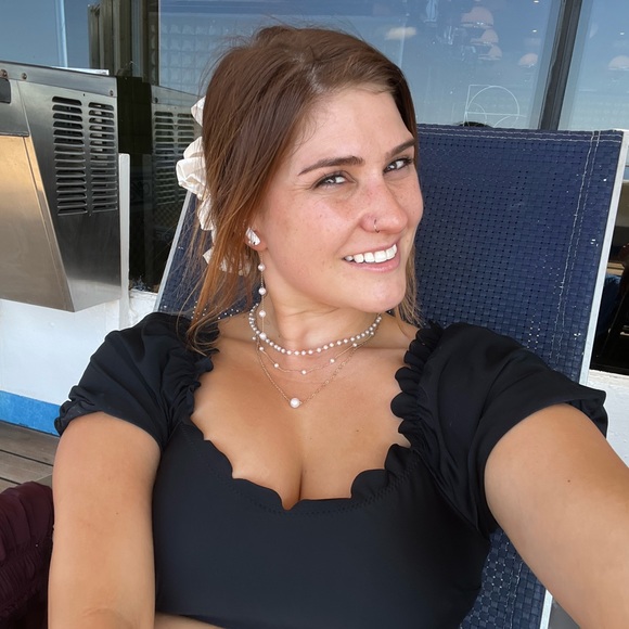 Meet your Posher, Katie - Picture 6 of 14